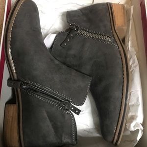 Suede grey ankle boots